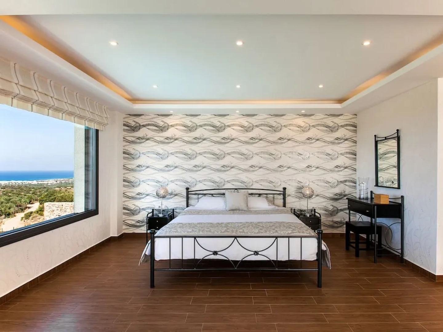 Great Villa, Enormous Pool, Nice Location near Village Sisi