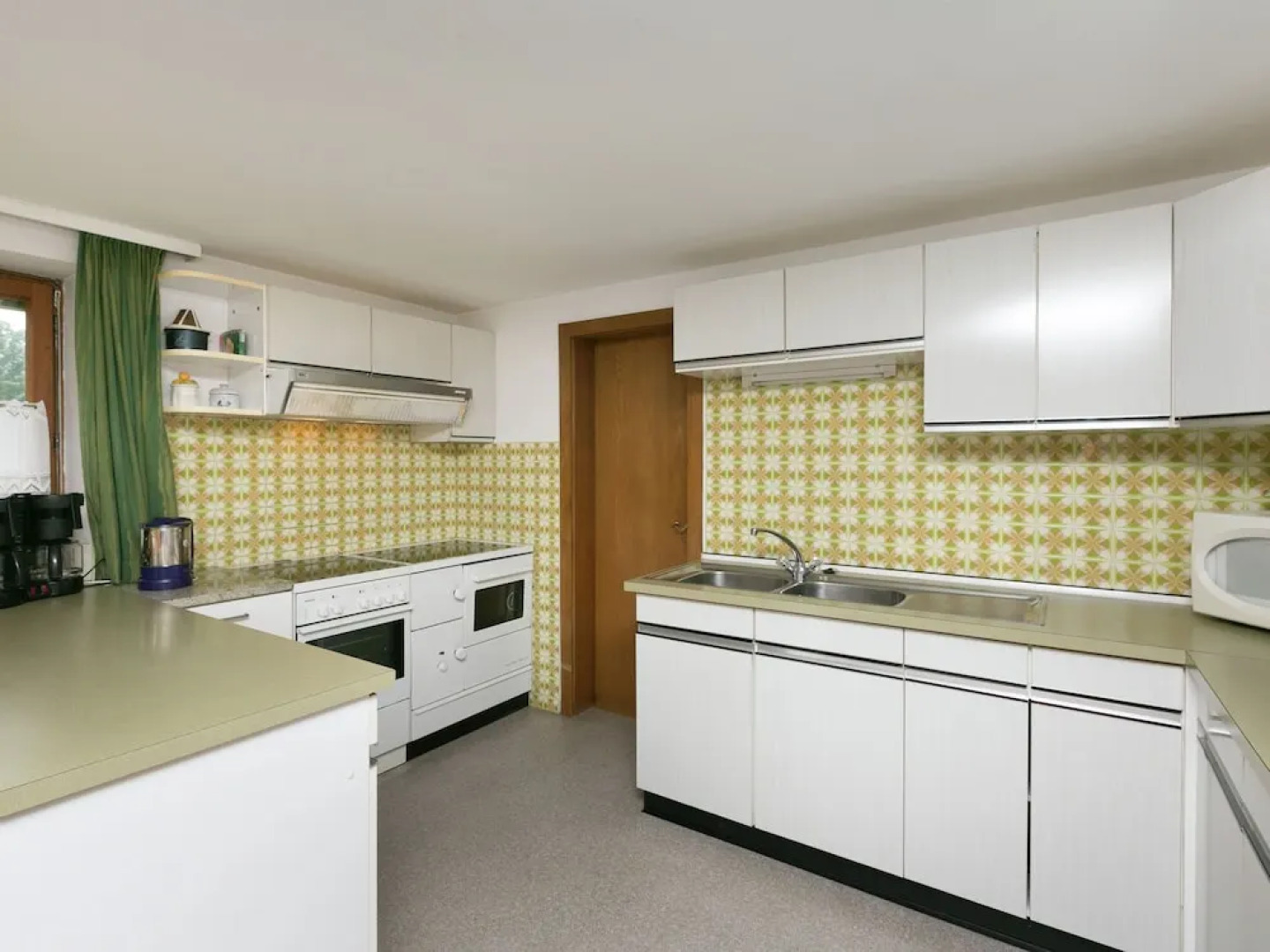 Splendid Apartment in Uderns near Hochzillertal Ski Area