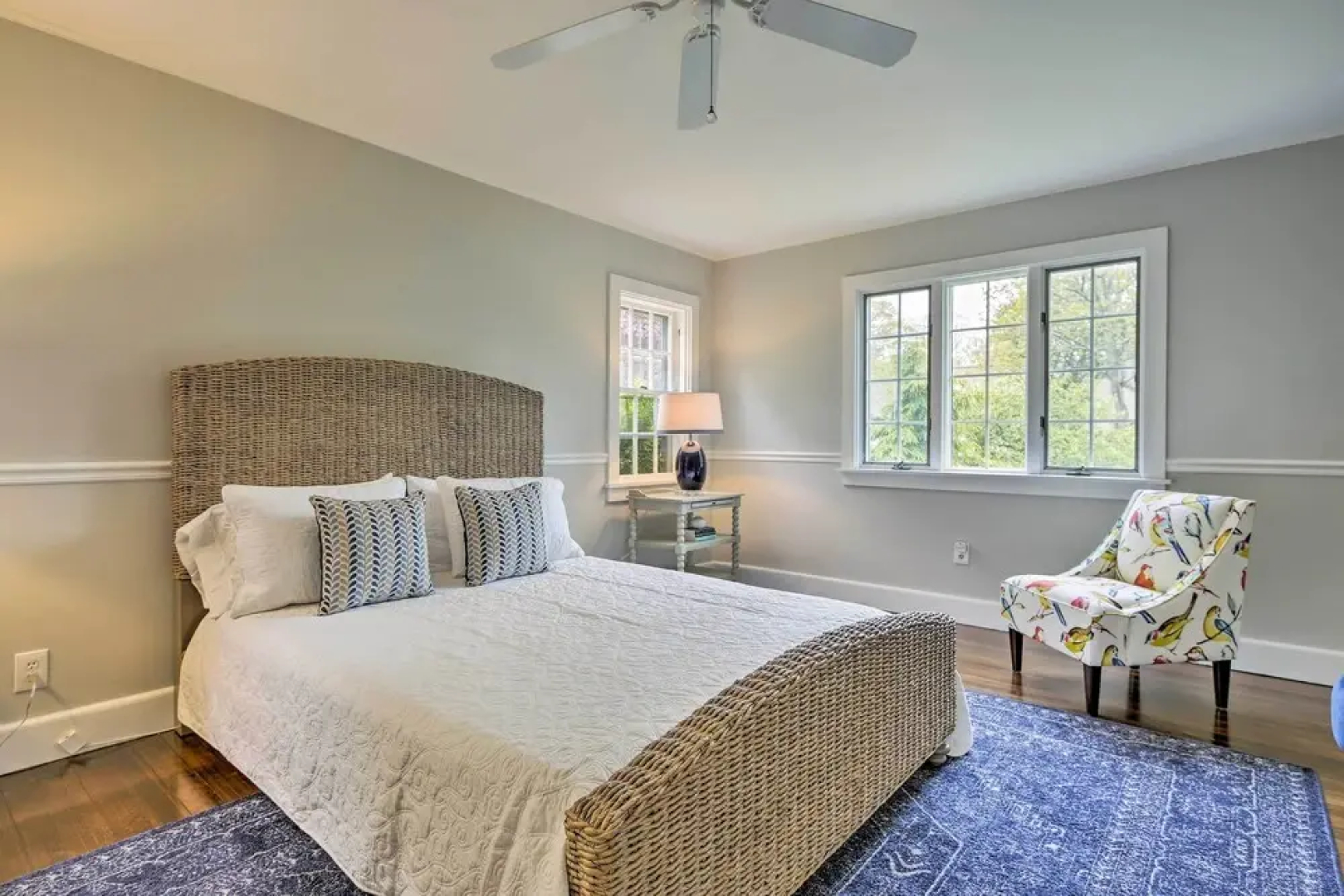 Spacious Getaway W/deck - Walk to Nantucket Sound!