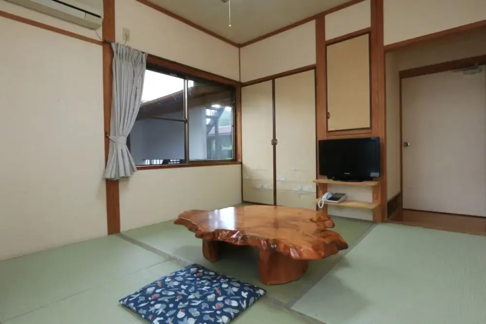 Minshuku Yakusugi-sou