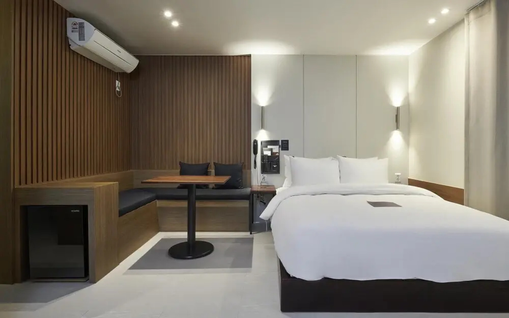 Seosan Lake Park Just Sleep Hotel