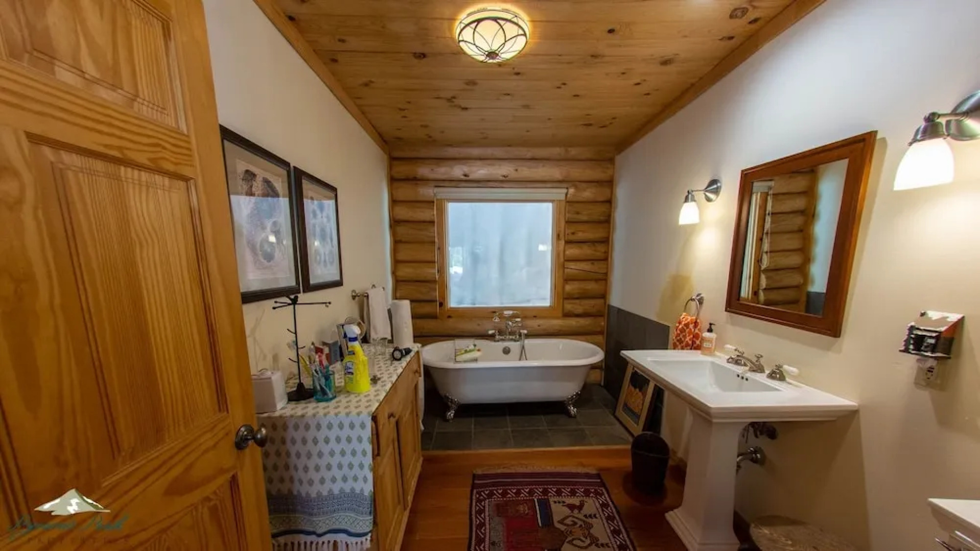 Meadow Out Luxury Cabin