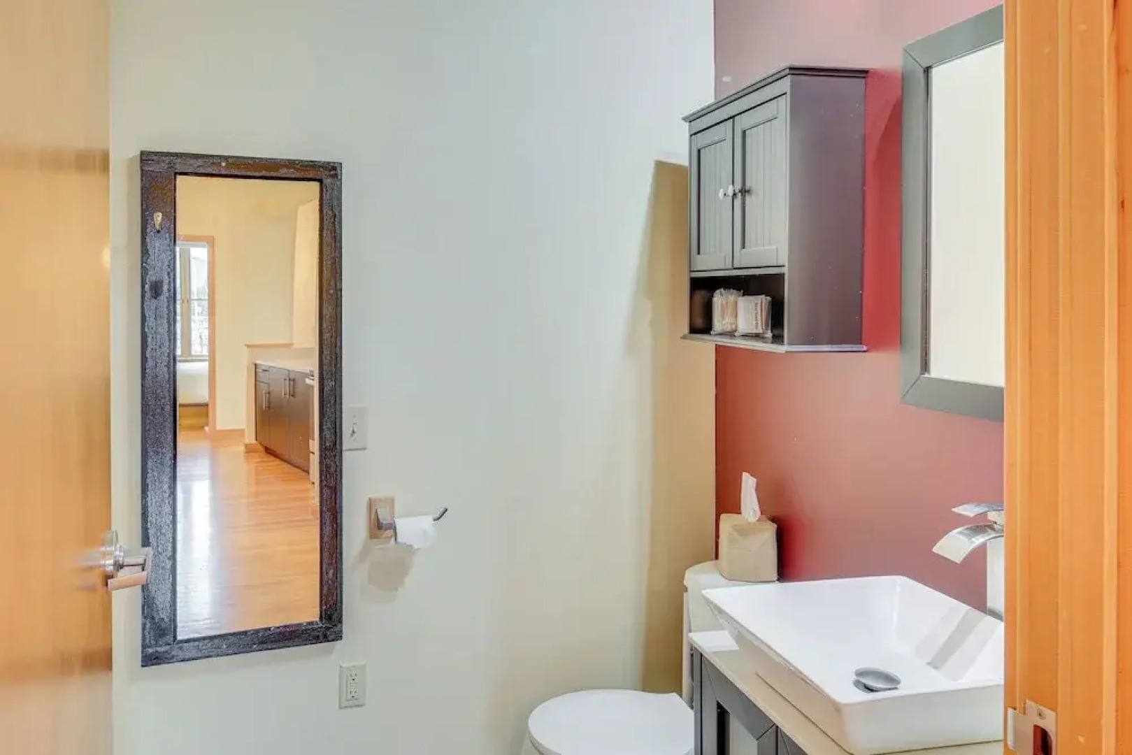 Custom Harborside Loft In the Heart of Ketchikan