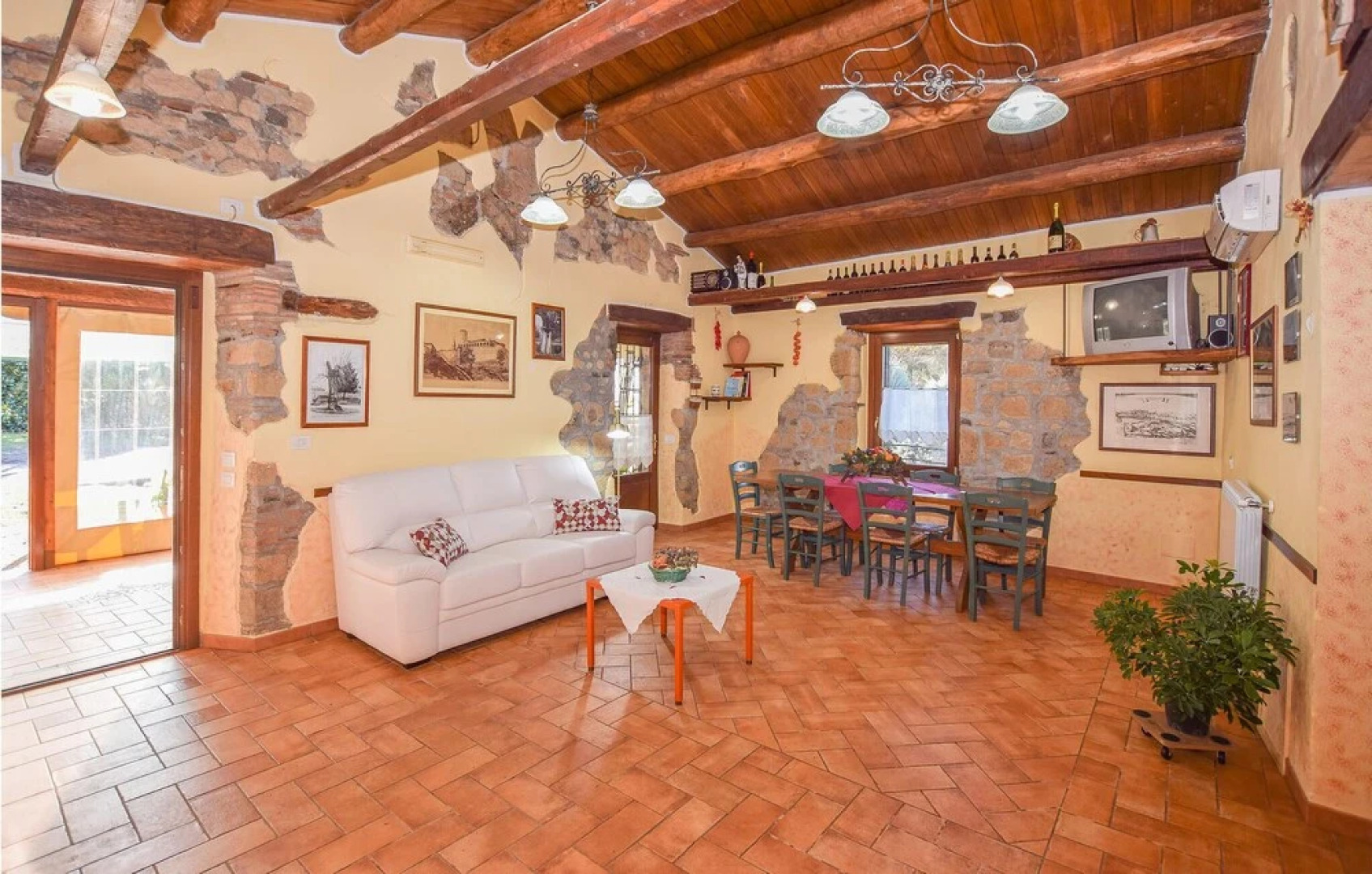 Stunning Home in Valentano With 3 Bedrooms and Wifi