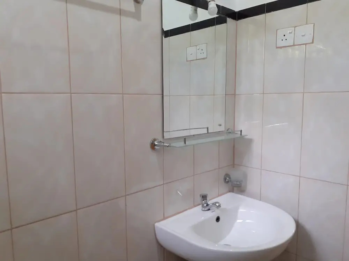 Golden Pearl Safari Villa