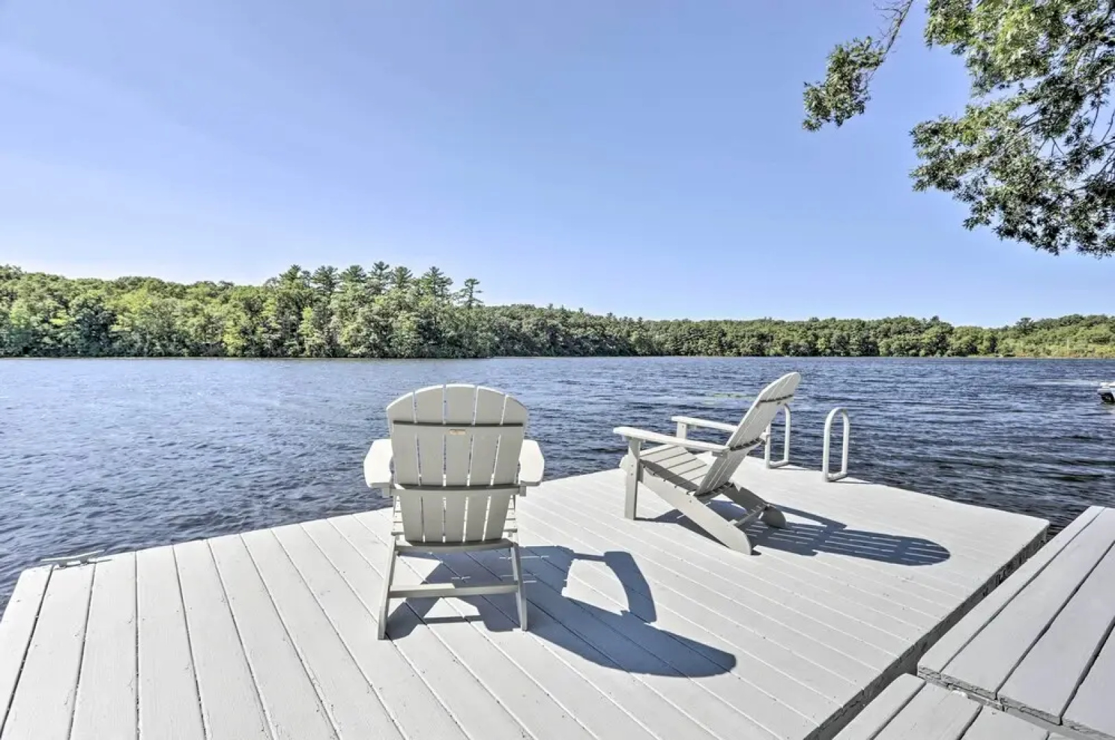 Football Fans Lake Retreat - 5 Mins to Gillette!