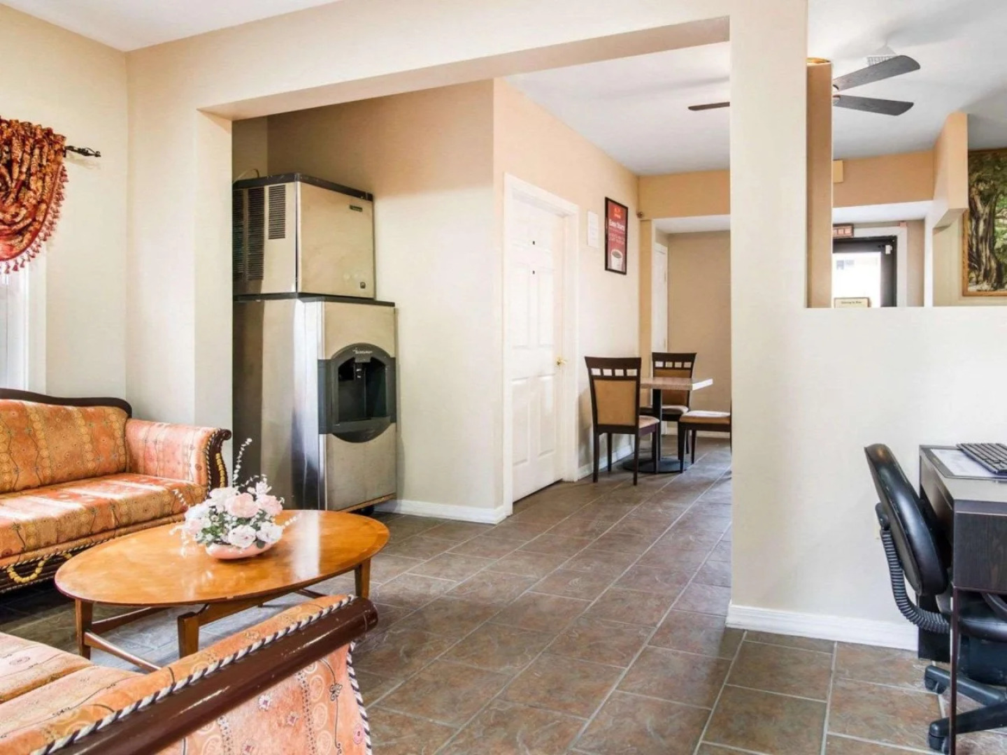 Econo Lodge New Paltz