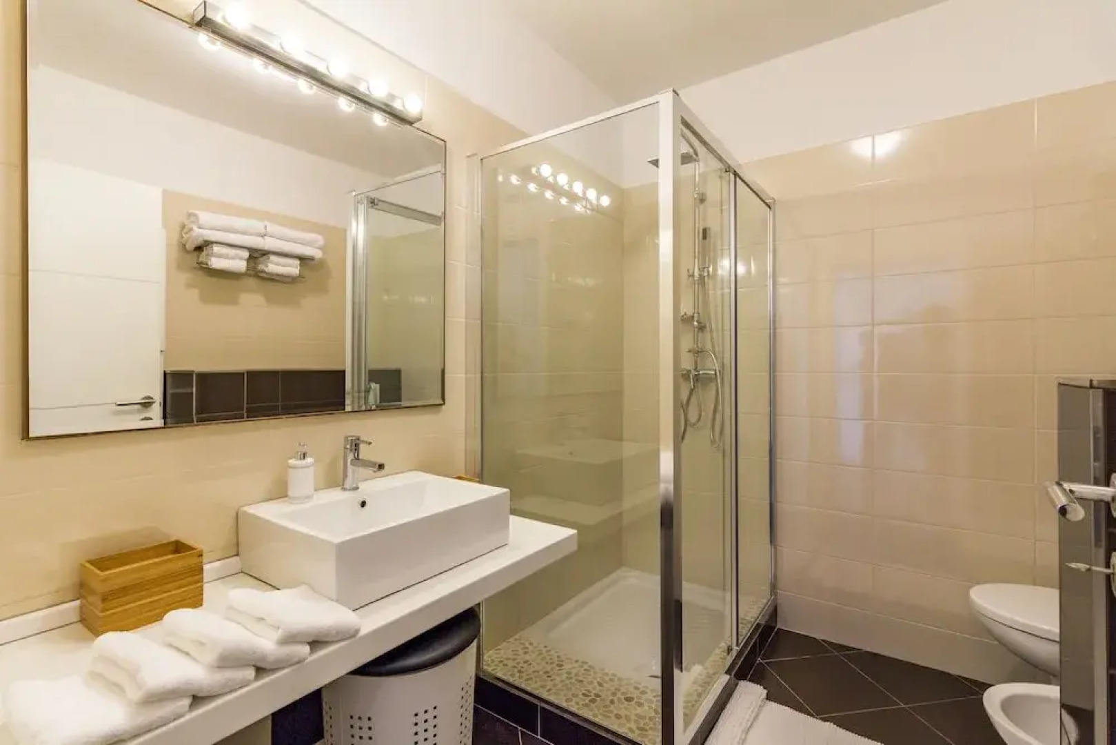 Forest&Sea apartment-Bikes&table incl