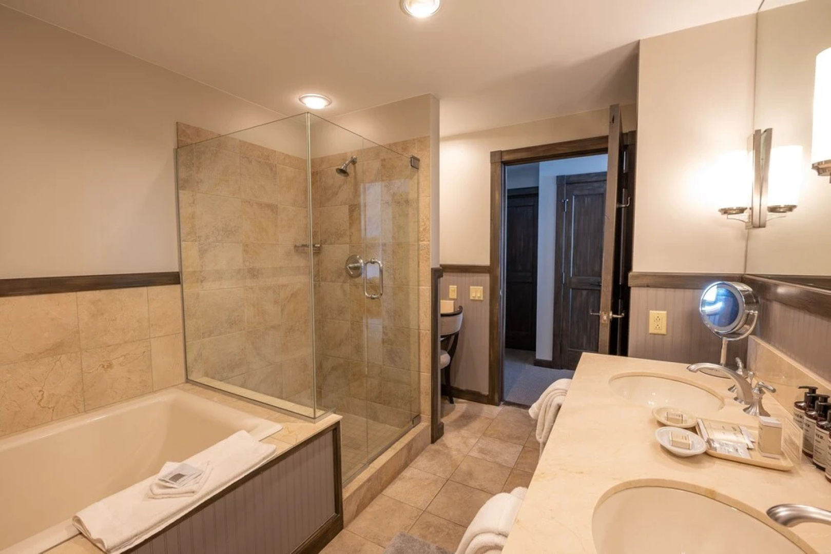 Three Bedroom Mountain Chic 6th Floor Penthouse with Amazing View 3 Condo - No Cleaning Fee! by RedAwning