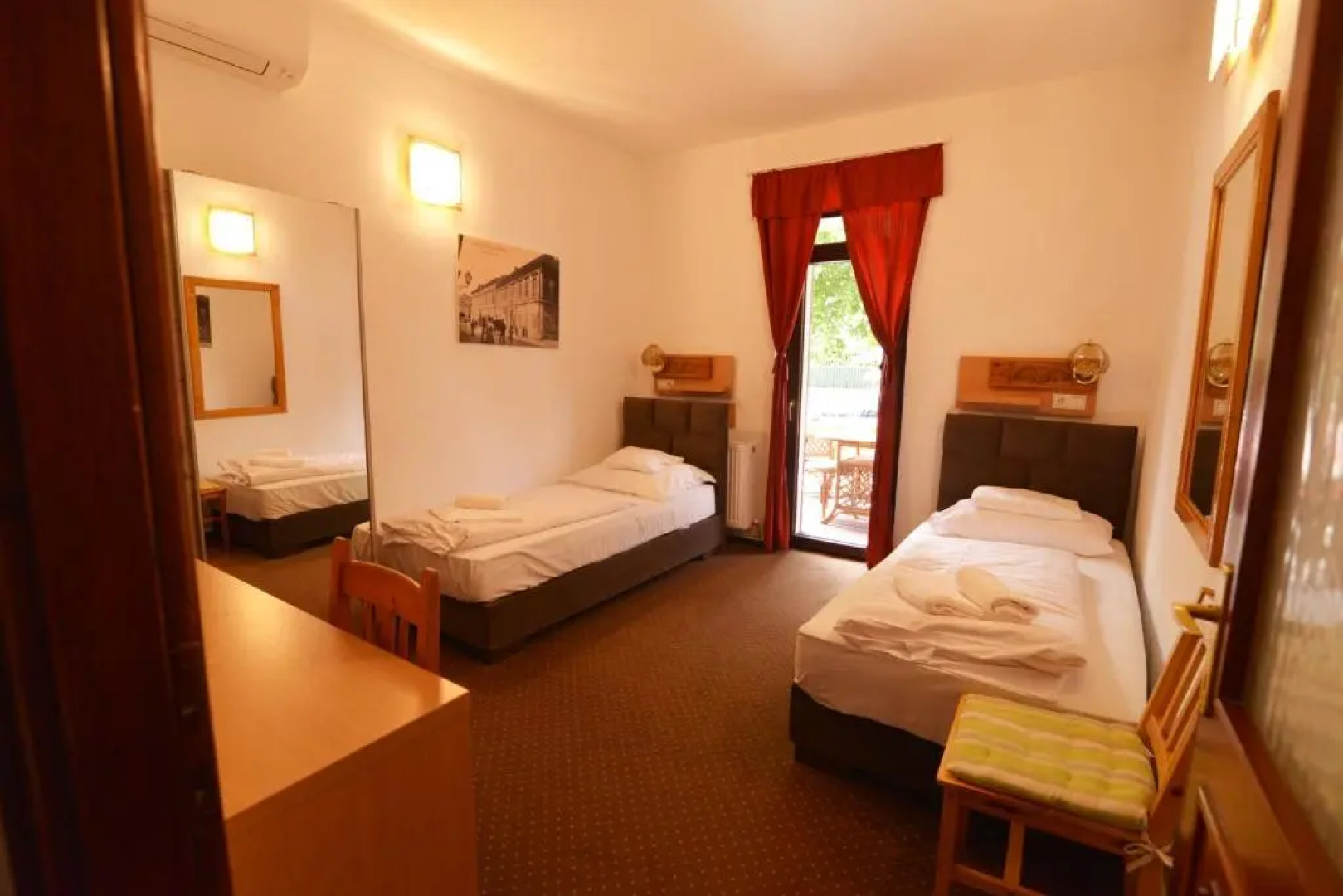 Fészek Fogadó - Pension Nest