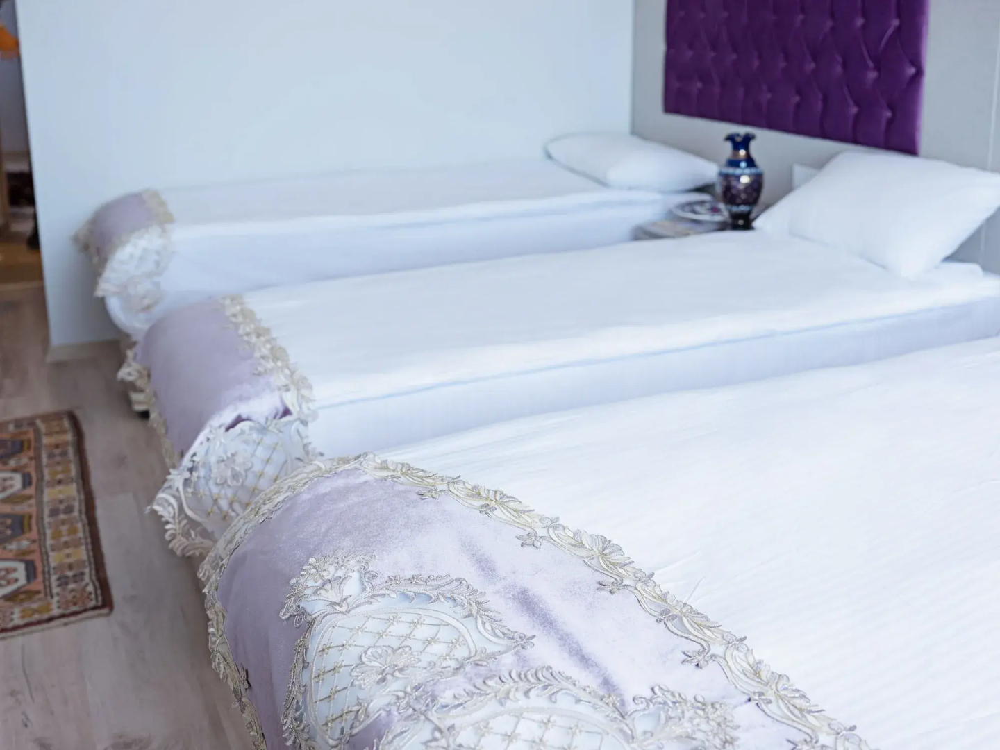 The Lola Hotel