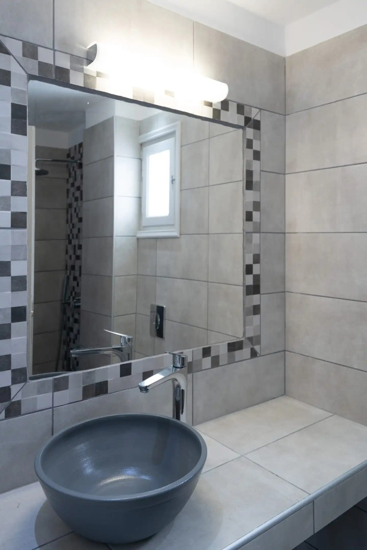 White Lily - Adults Only 16 plus