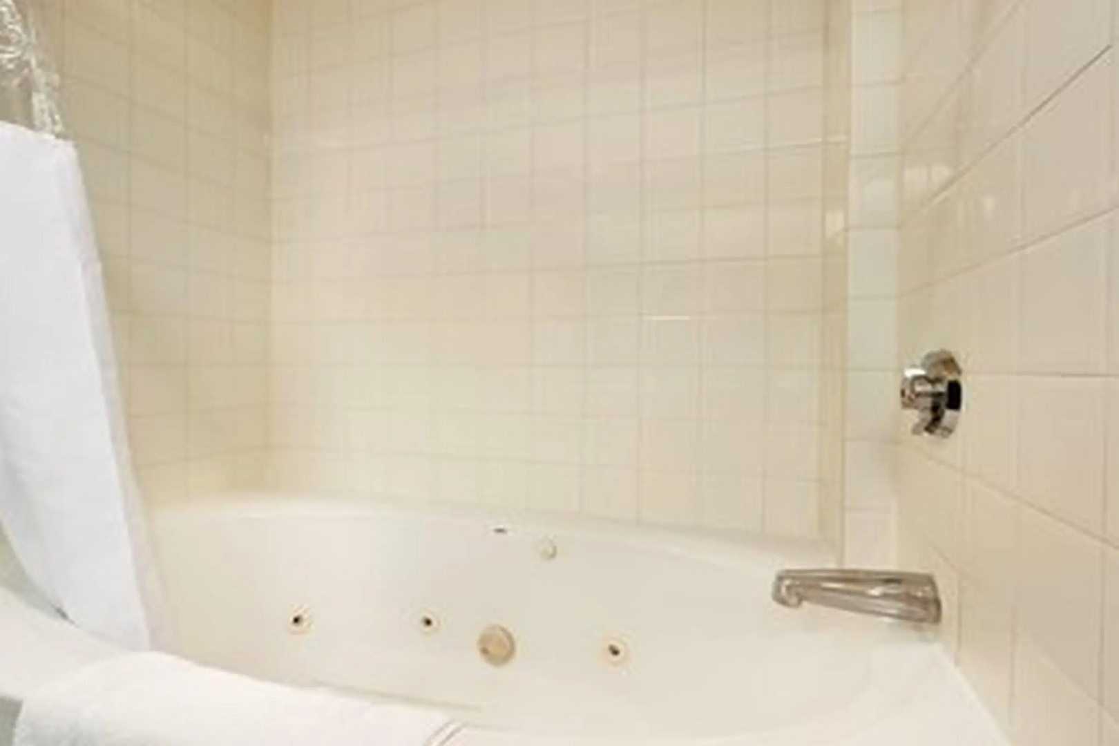 Days Inn by Wyndham Toronto East Beaches