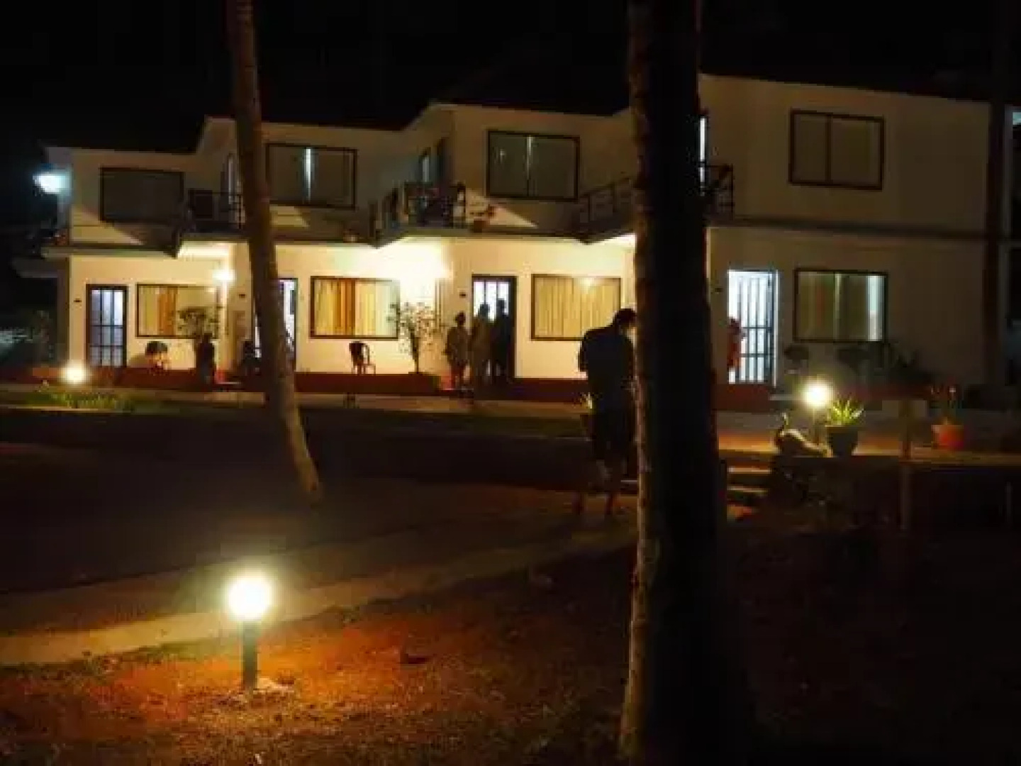 Kan Bay Beach Resort