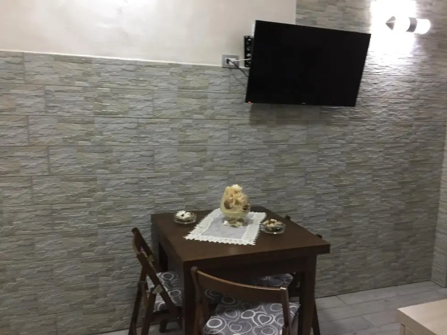 Dante Rooms
