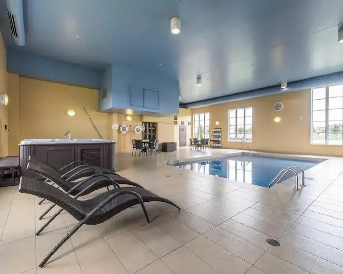 Comfort Inn & Suites