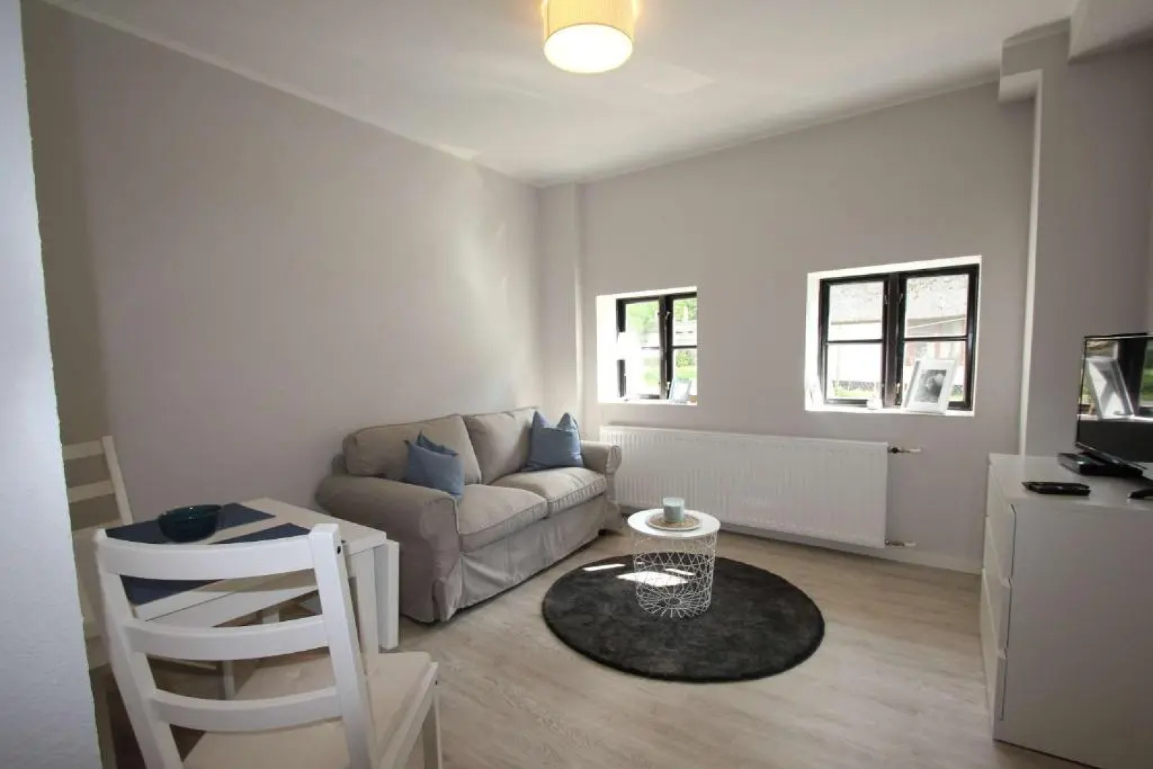 Ferienhaus Büdnerstube FeWo 2 Gartennutzung, ruhige Lage, Sauna und Schwimmbadnutzung im Nachbarort Sellin