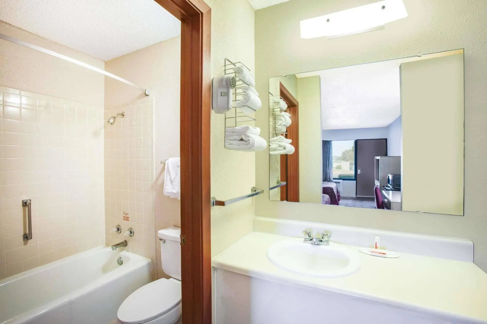 Days Inn by Wyndham Caddo Valley Arkadelphia