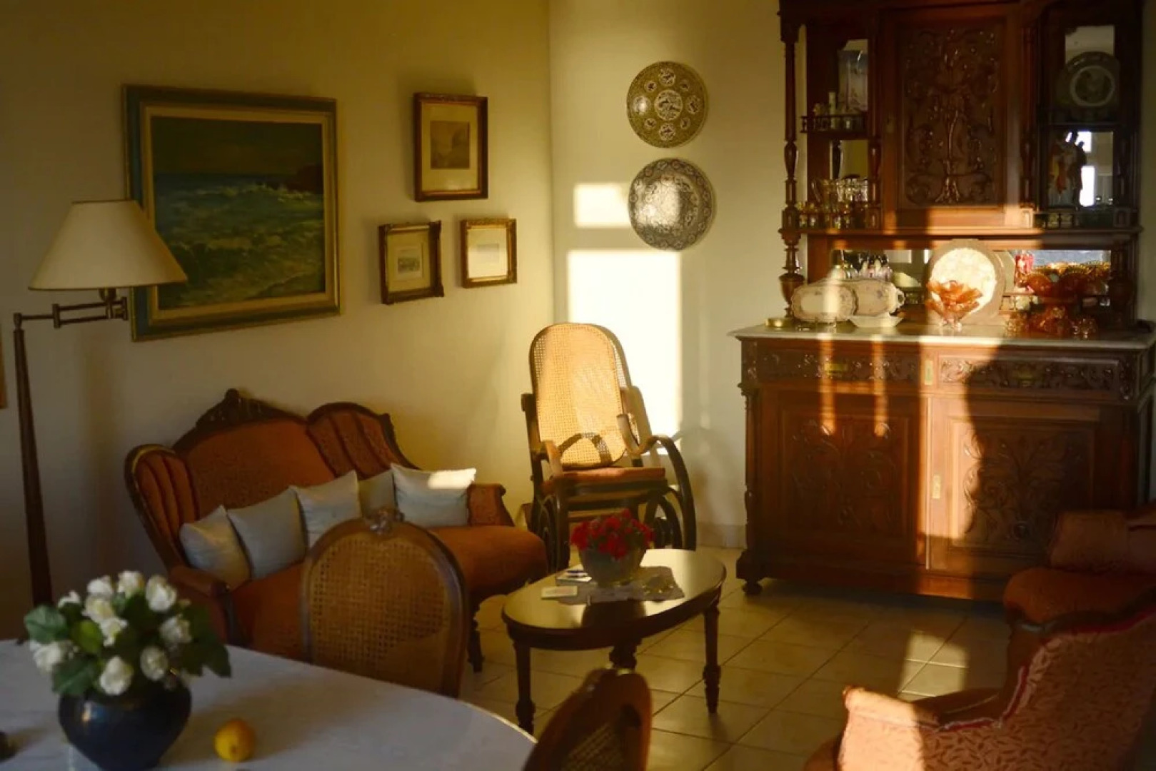 Sophisticated Central House In Tinos