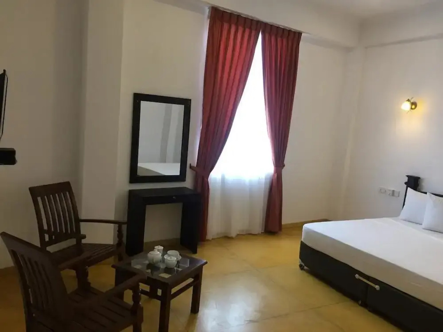 OYO 122 Glenloch Tea Factory Hotel