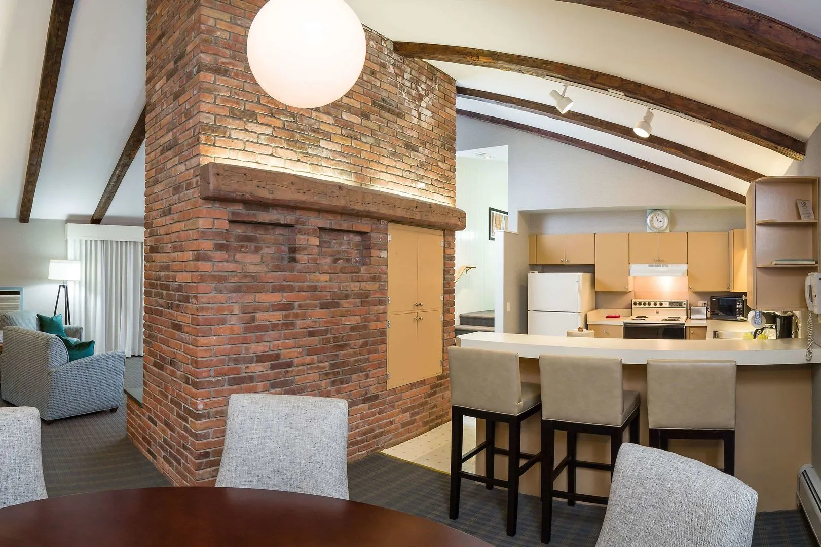 Bluebird Cady Hill Lodge