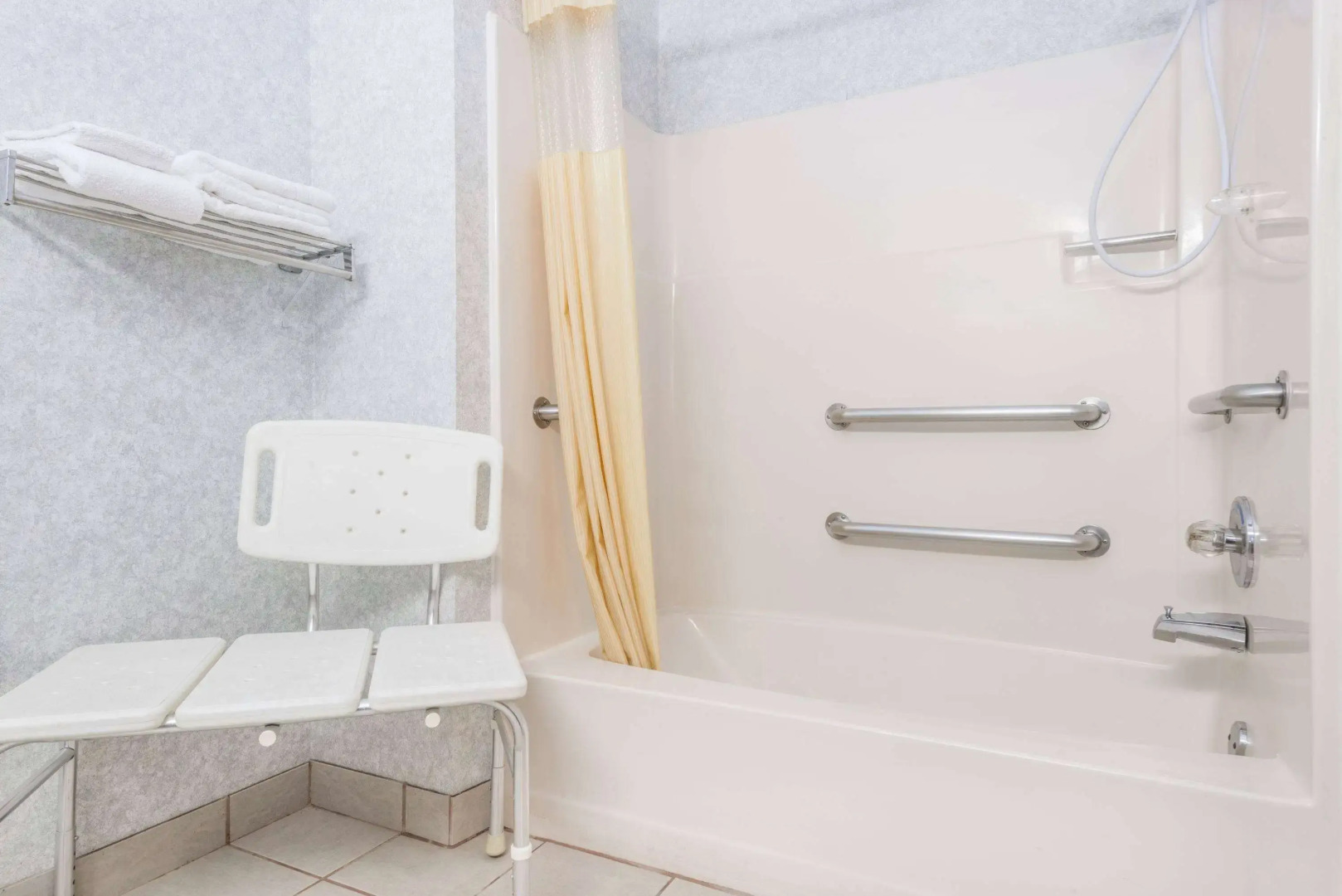 Days Inn by Wyndham Topeka