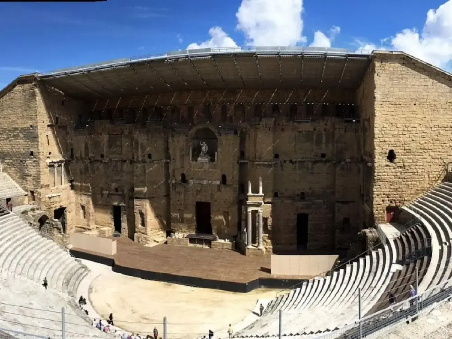 House in Vaison-la-romaine With Pool