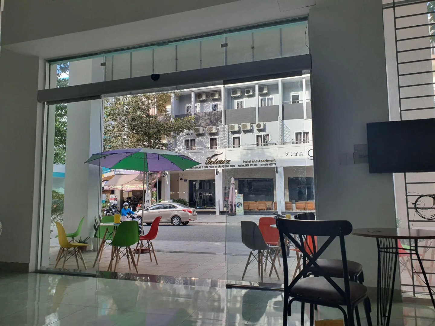 Alice's Happiness House