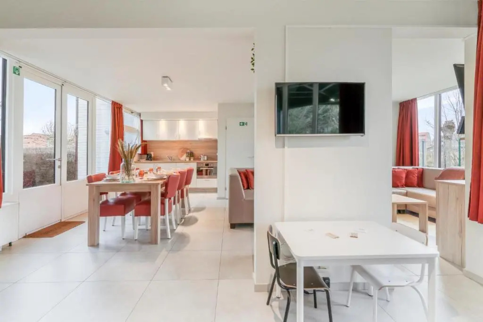 Dunewave - Spacious House for 8 Persons in Westende