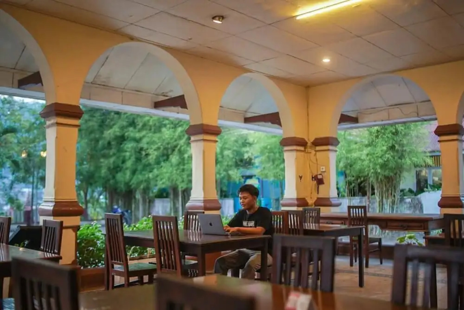 Jalan Bagindo Aziz Chan