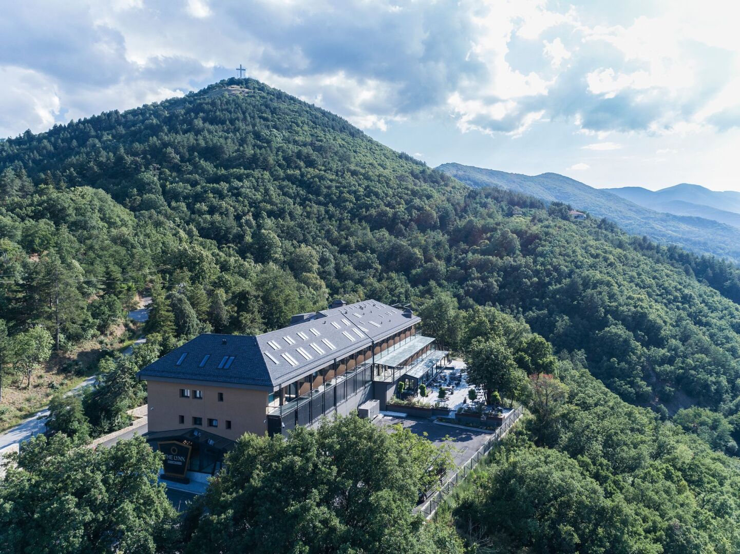 The Lynx Mountain Resort