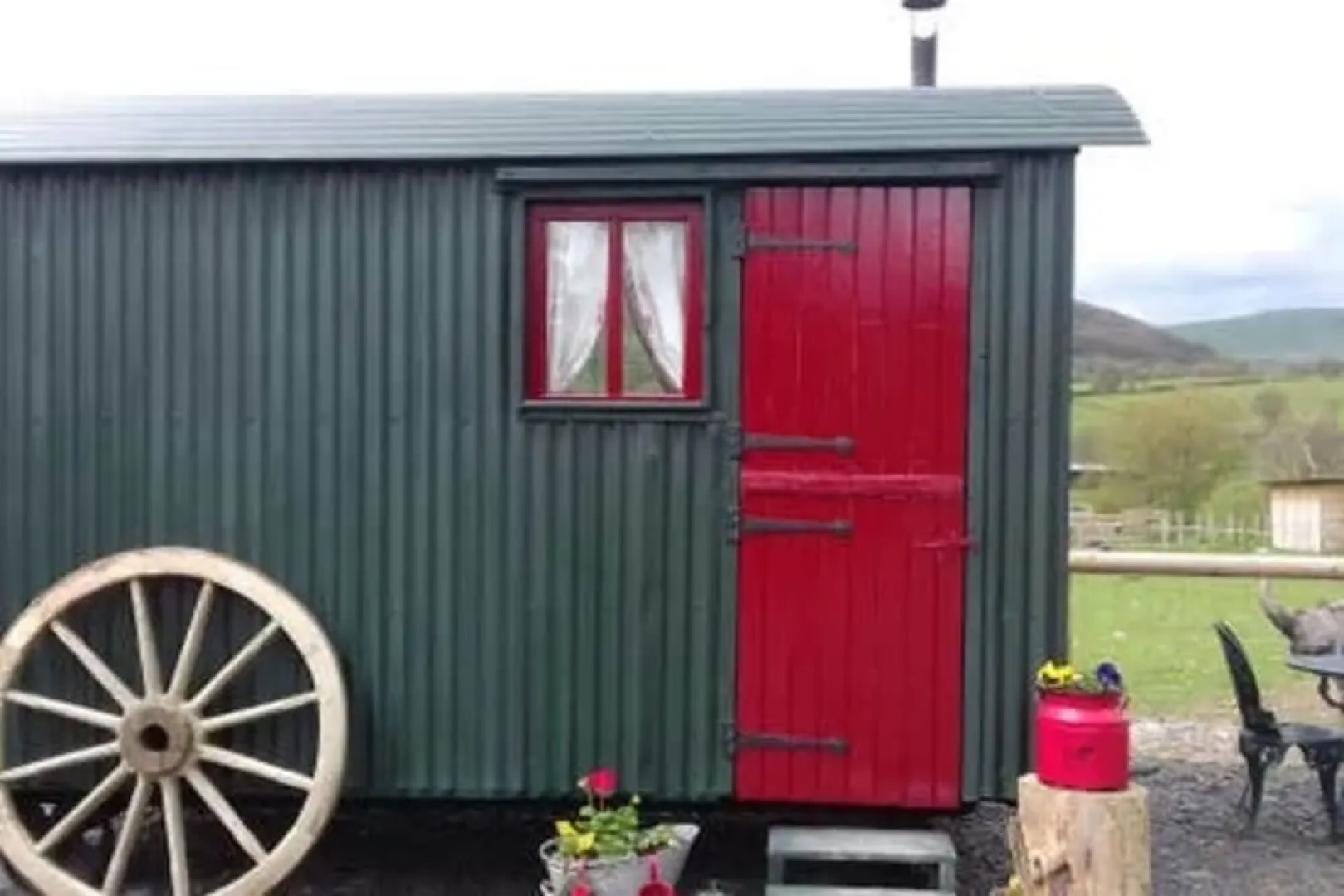 Ruby Shepherds hut Sleeps 4