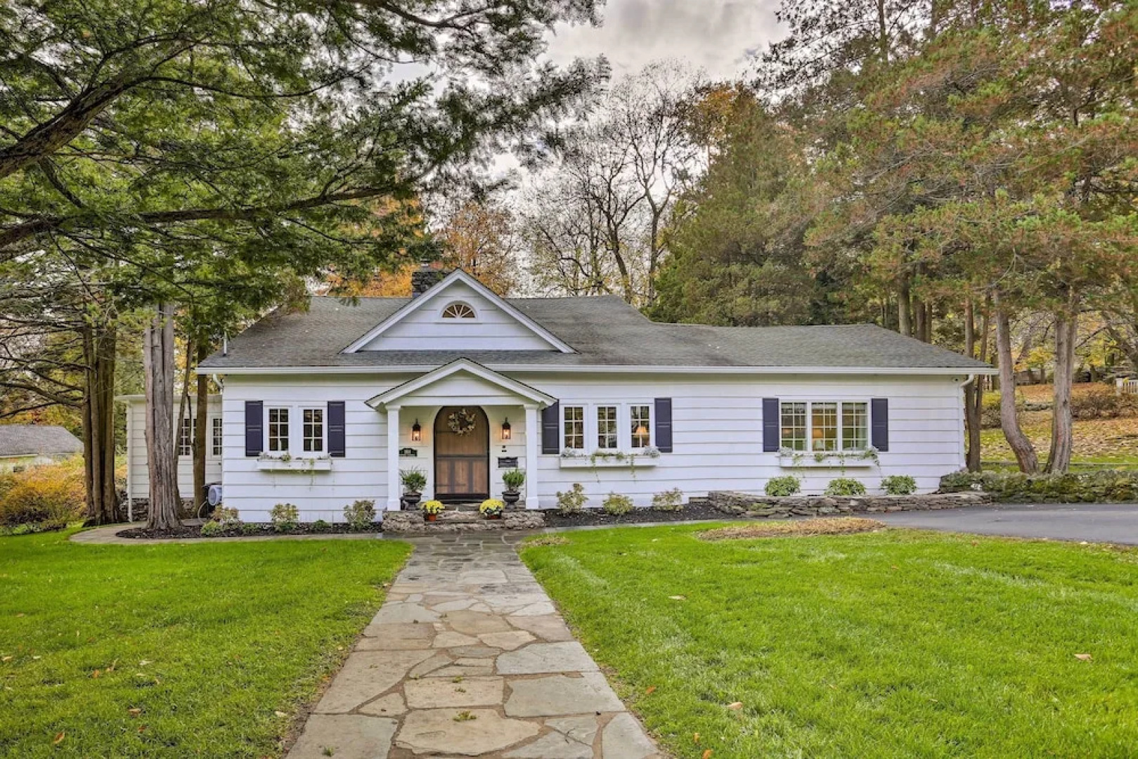 Historic 1800s Cornwall-on-hudson Cottage!