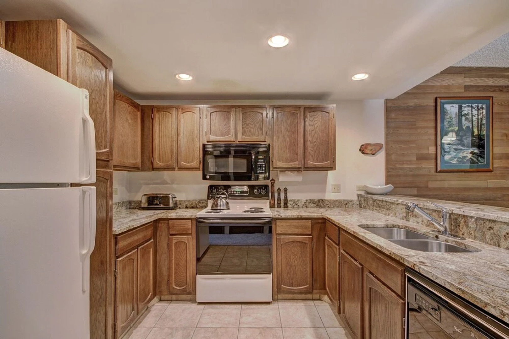 Warm 1br Slopeside Escape - Steps To Main St + Winter Fun! 1 Bedroom Condo by RedAwning