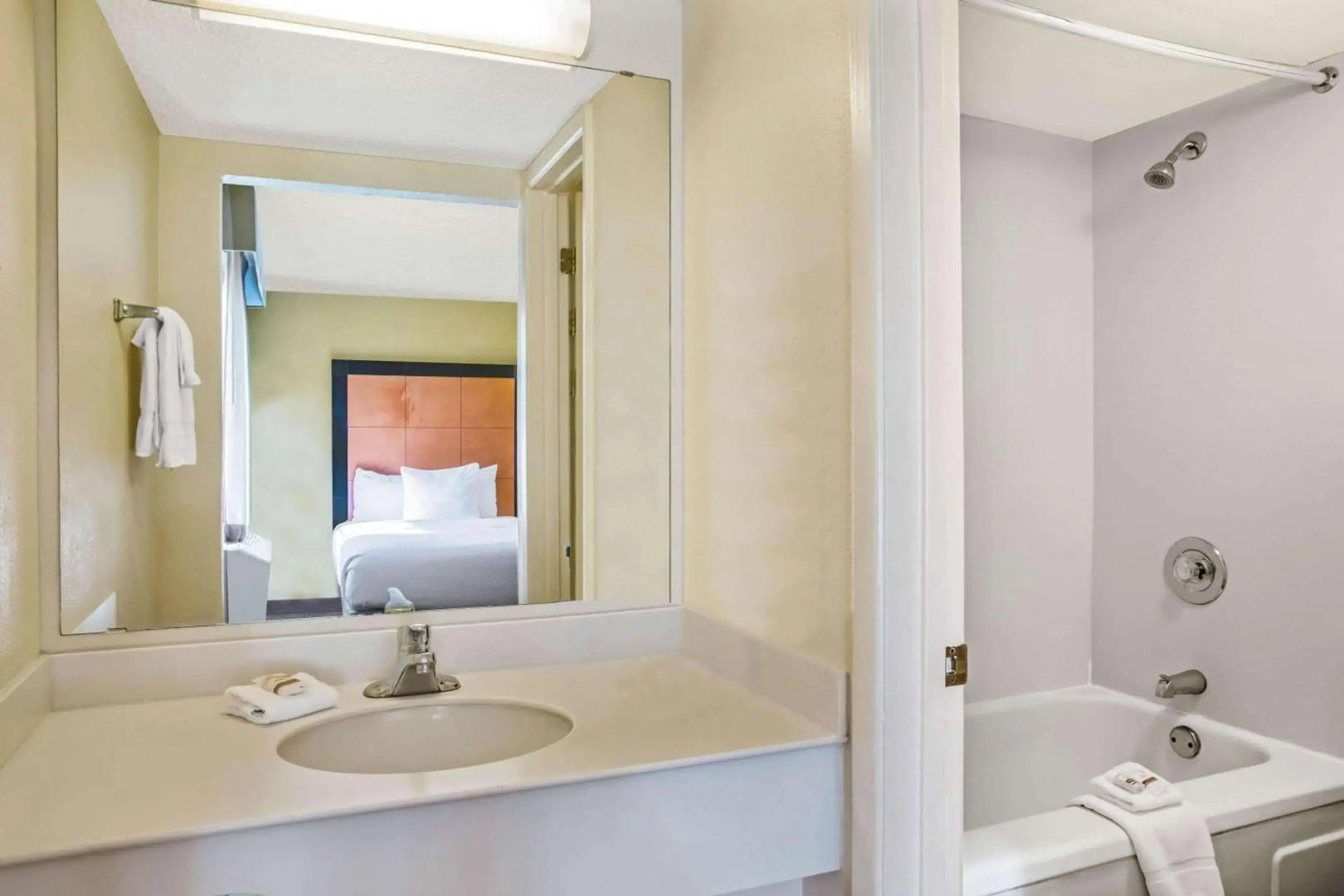 Extended Stay America Suites Edison Raritan Center