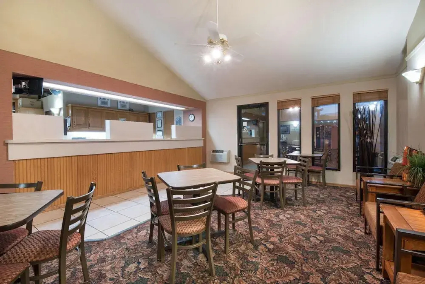 Serena Inn & Suites of Rapid City