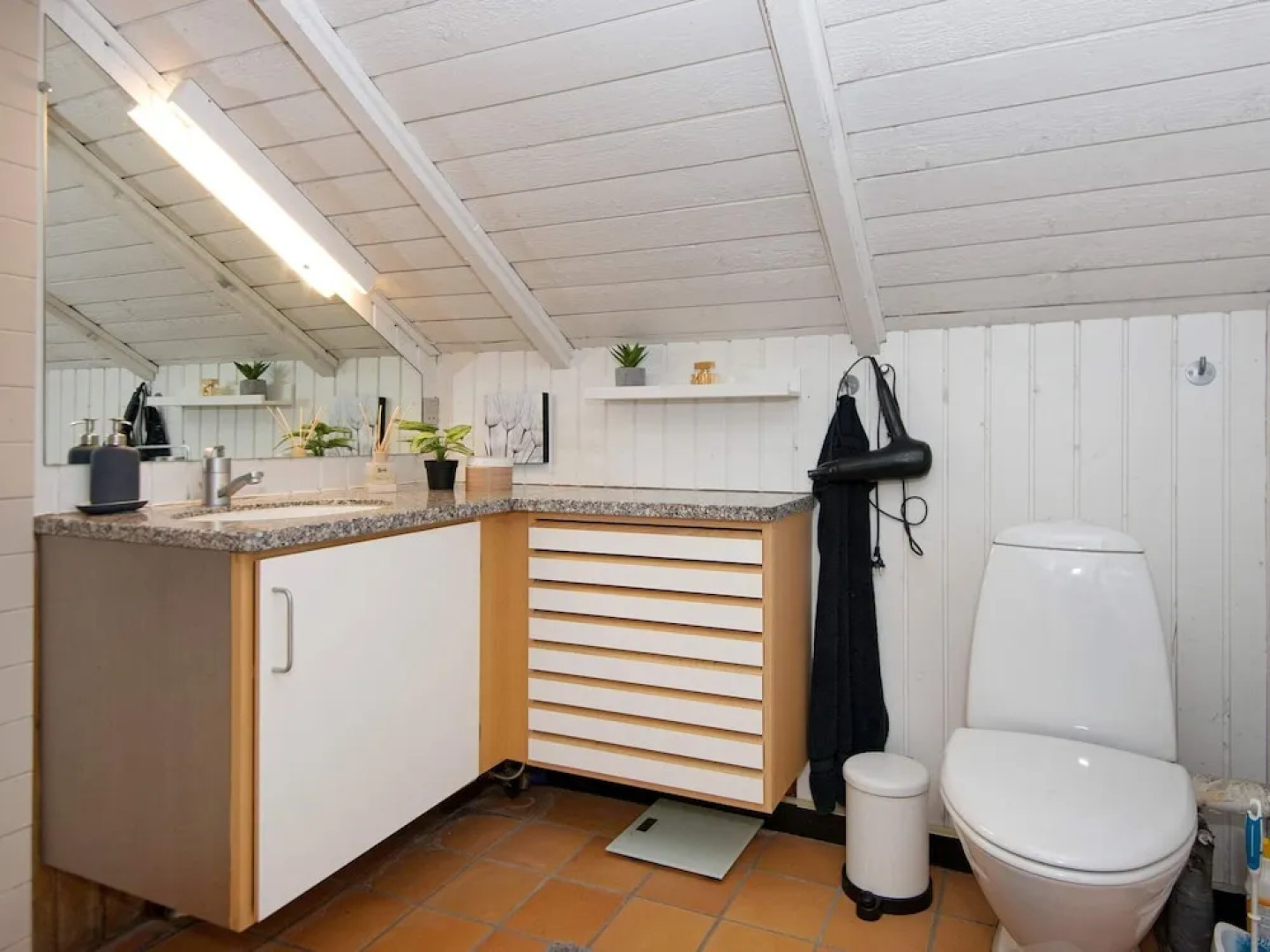 Tranquil Holiday Home in Henne With Barbeque