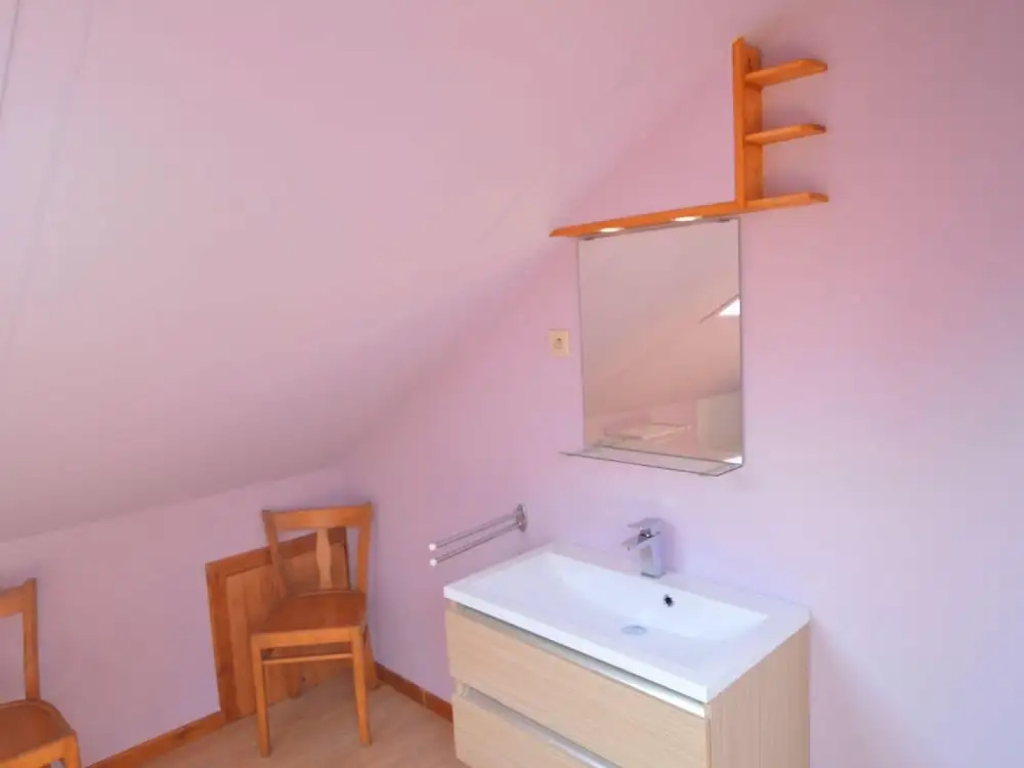 Quaint Holiday Home in Falaen near Maradret Abbey