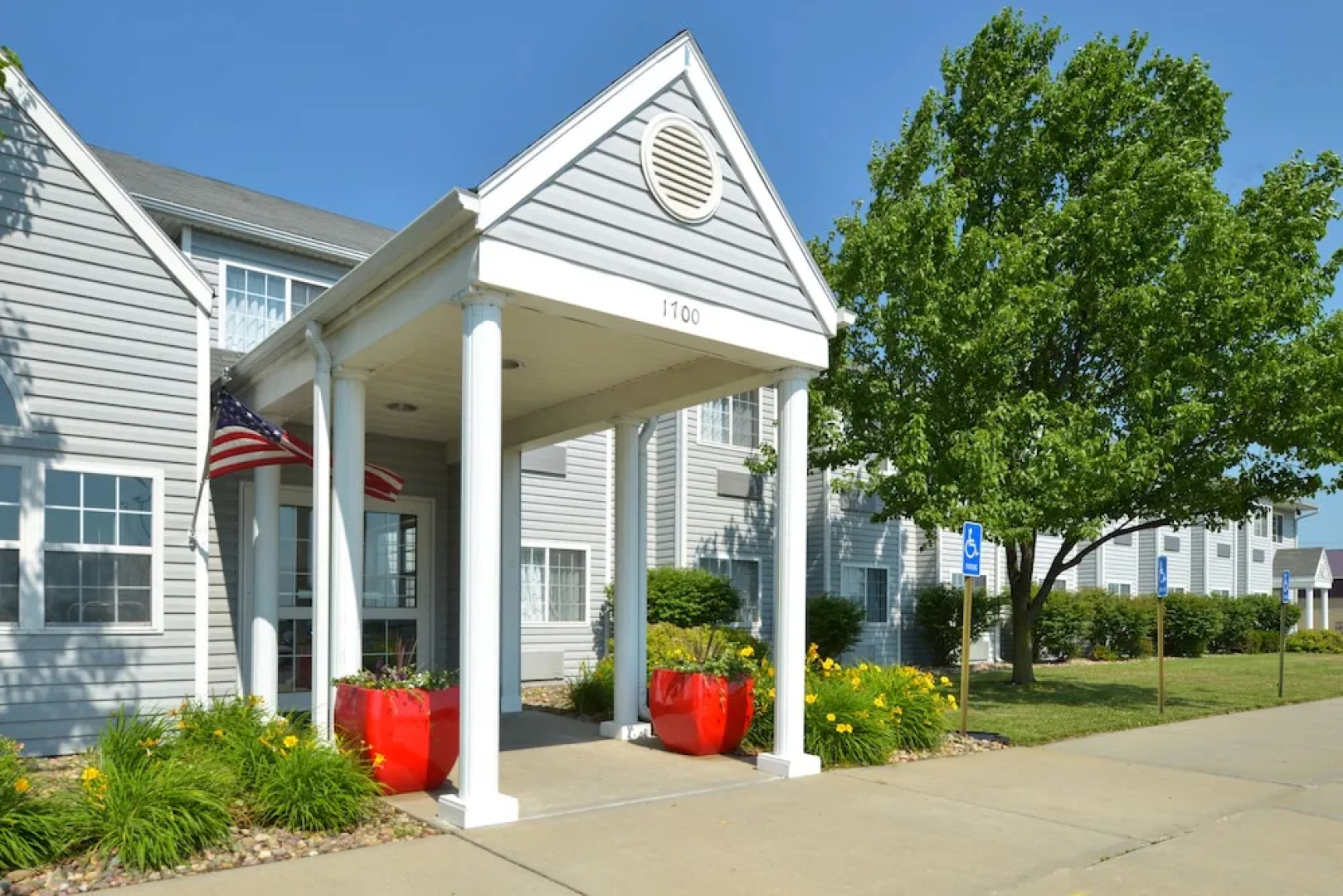 Sunset Inn & Suites