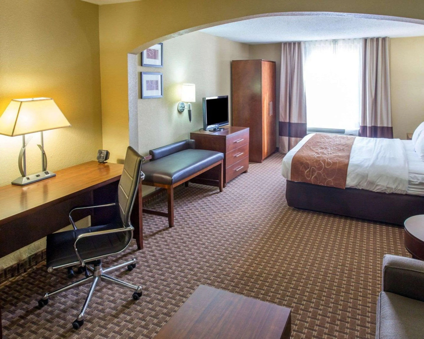 Comfort Suites Port Allen - Baton Rouge