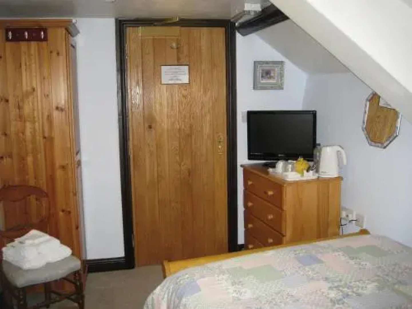 The Barn And Pinn Cottage