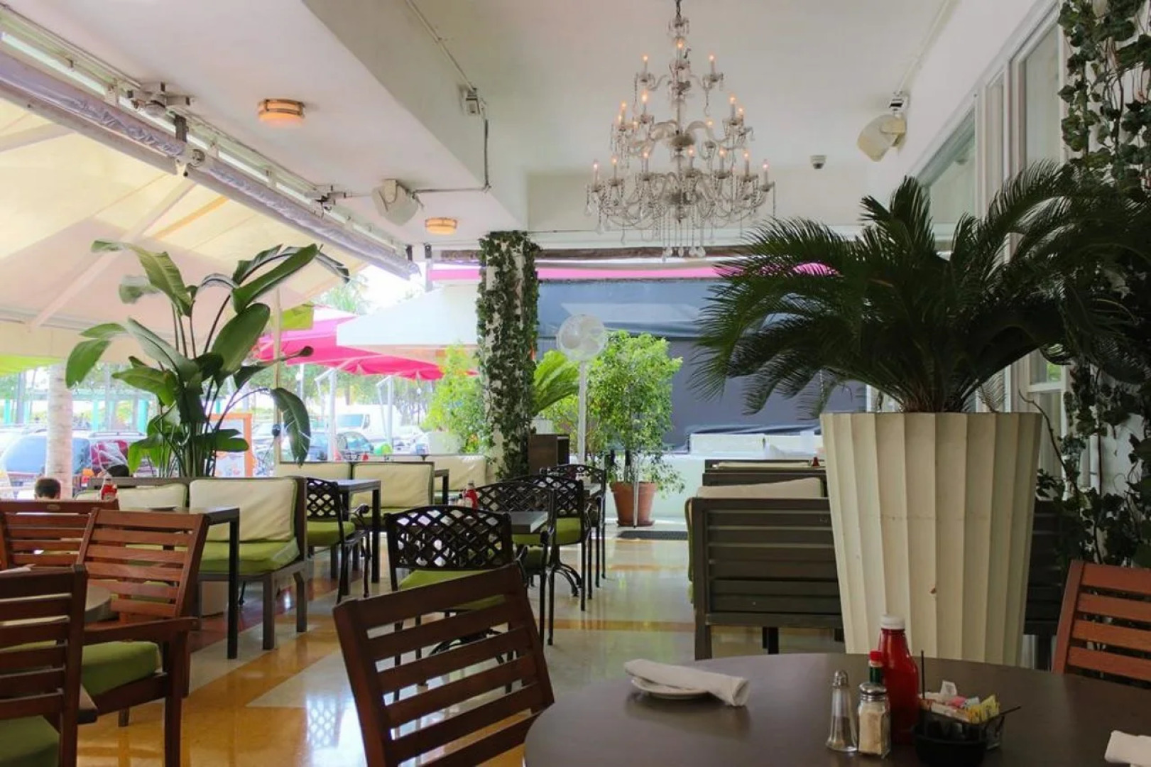 Hotel Breakwater South Beach