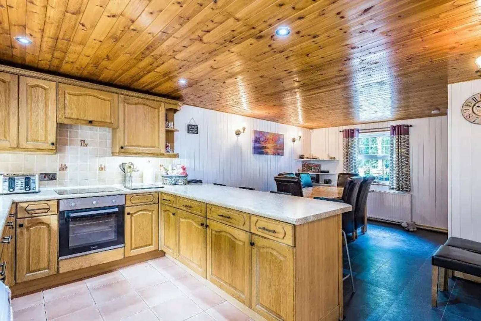 Snowdonia-3bedroom-2 Bathroom-petfriendly-garden