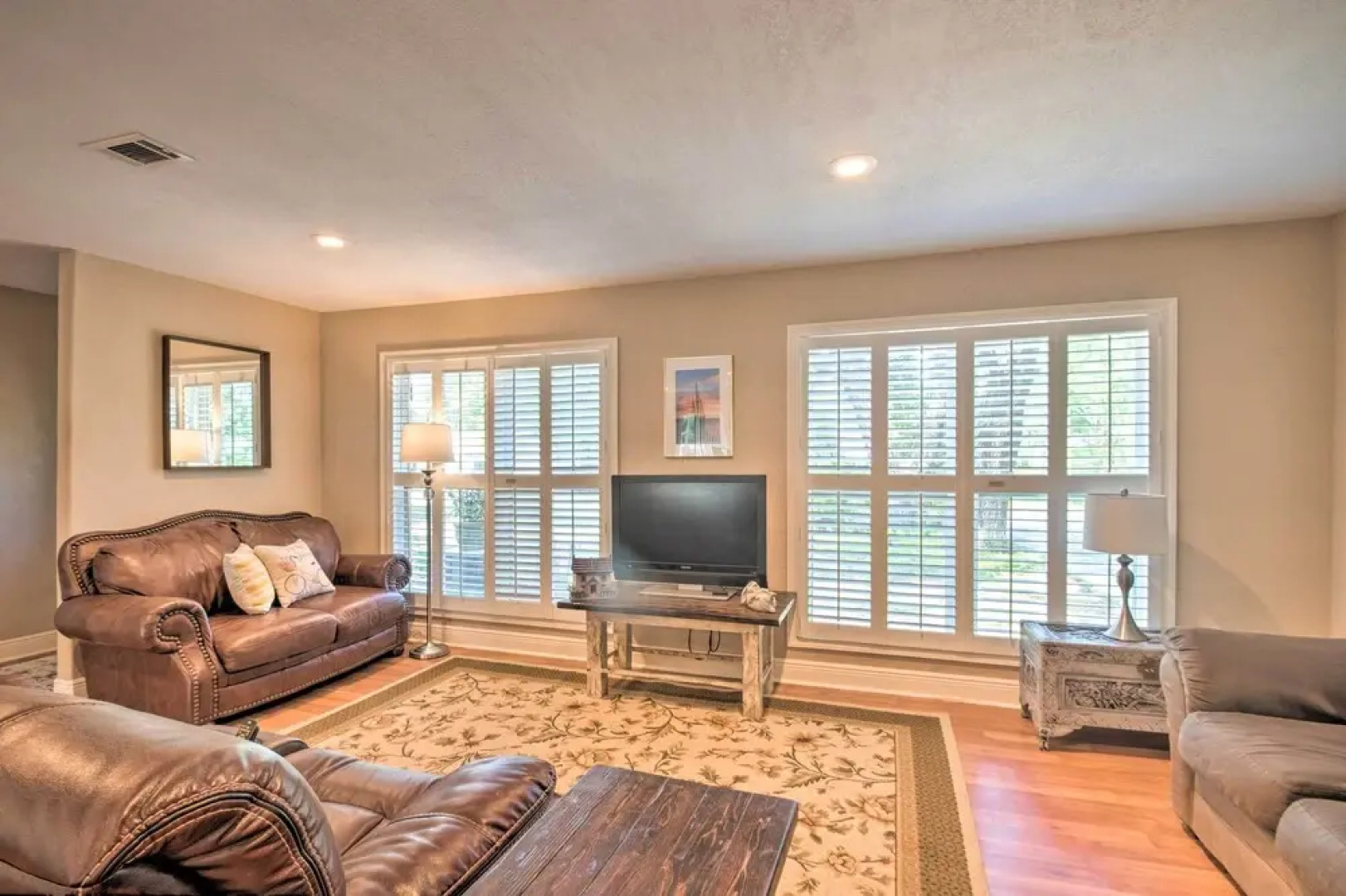 Quiet Retreat w/ Fire Pit ~ 4 Miles to Pensacola!