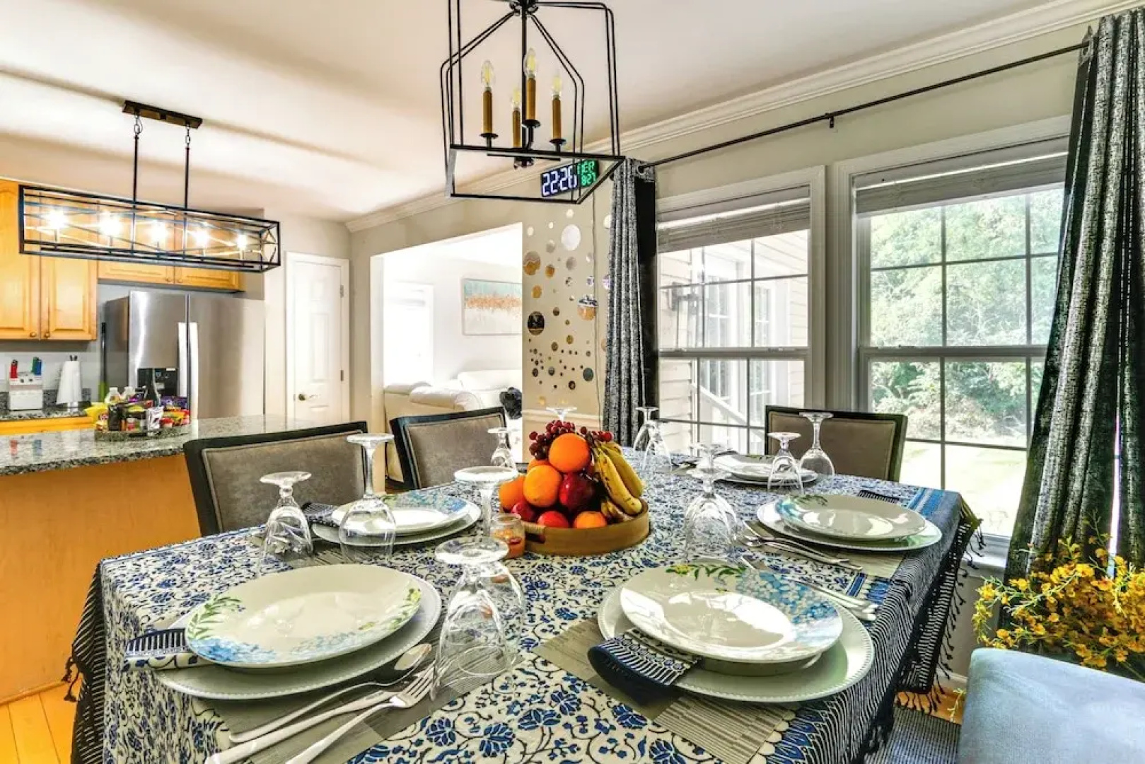 < 2 Mi to Dtwn Hagerstown: Townhome w/ Fireplace