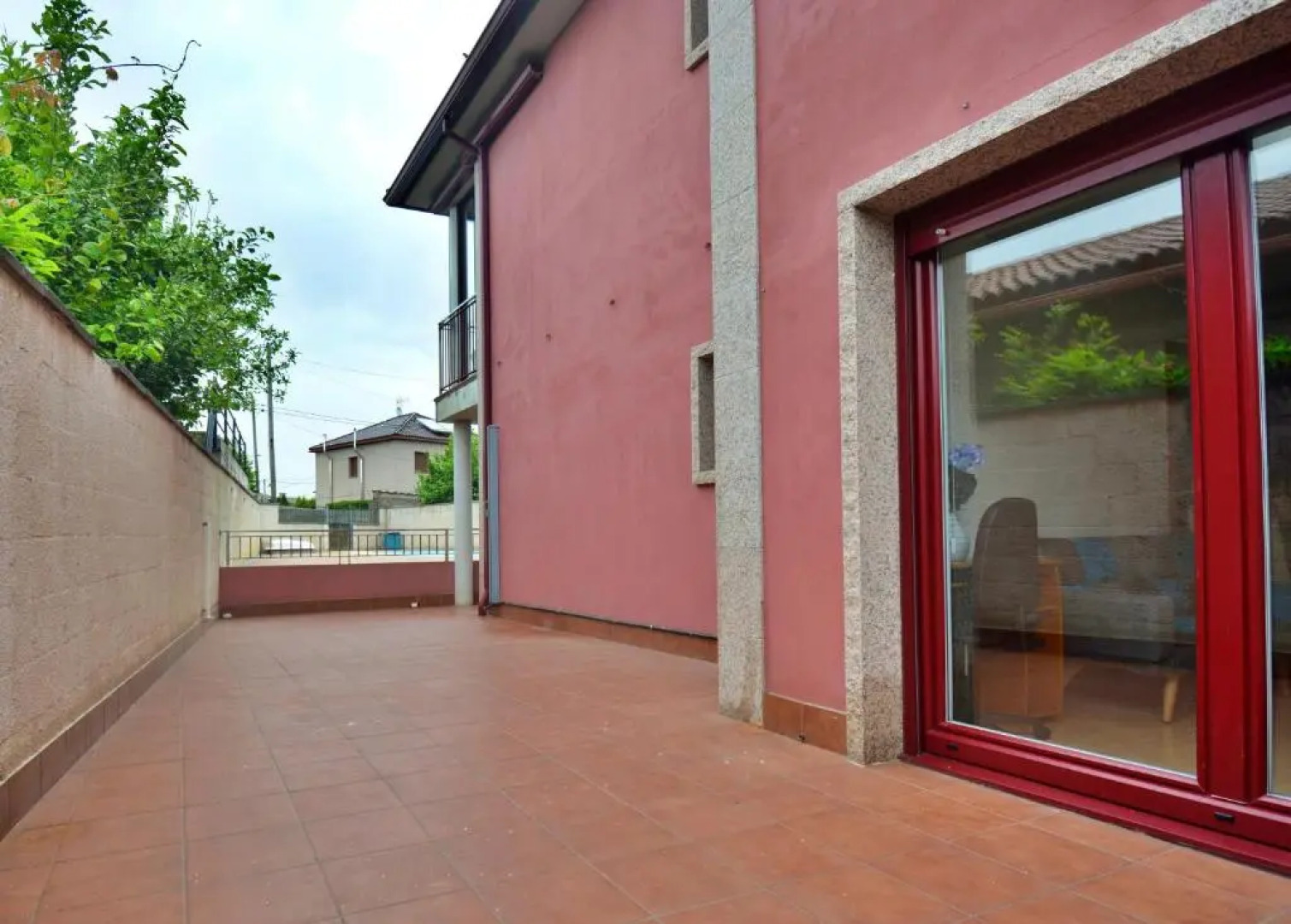 Apartamento con piscina próximo a Sanxenxo