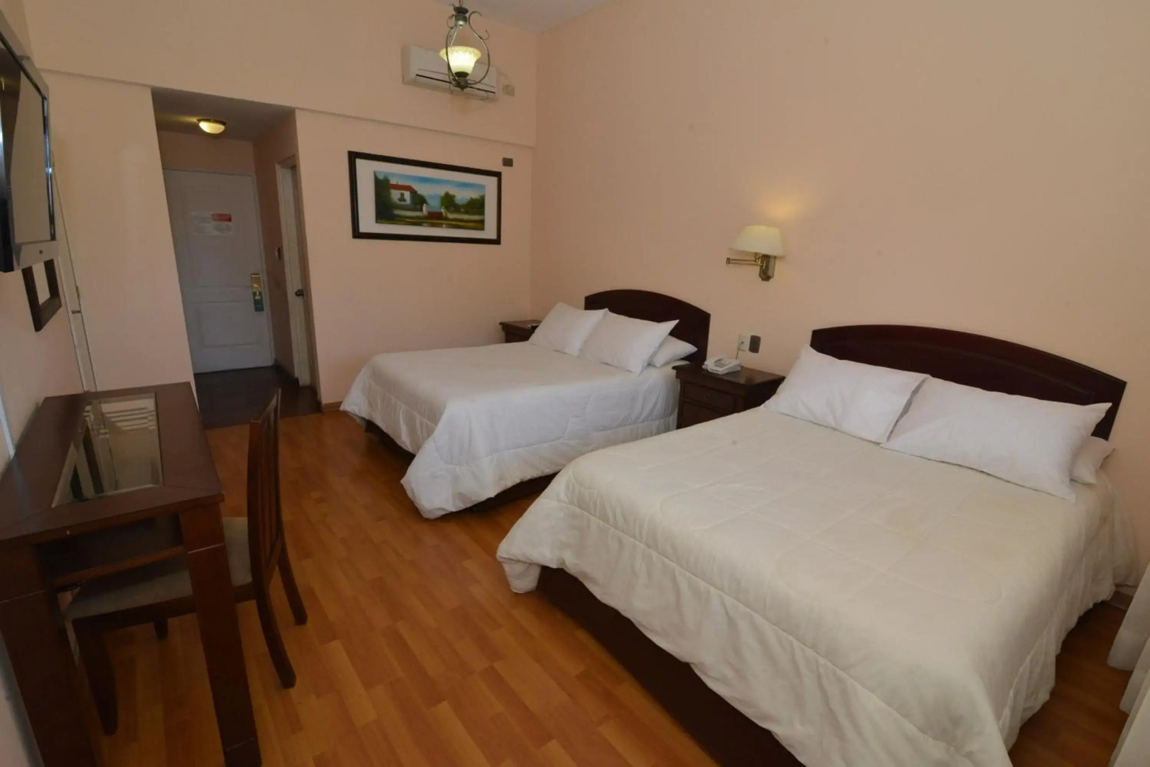 Howard Johnson by Wyndham Rinconada de Los Andes