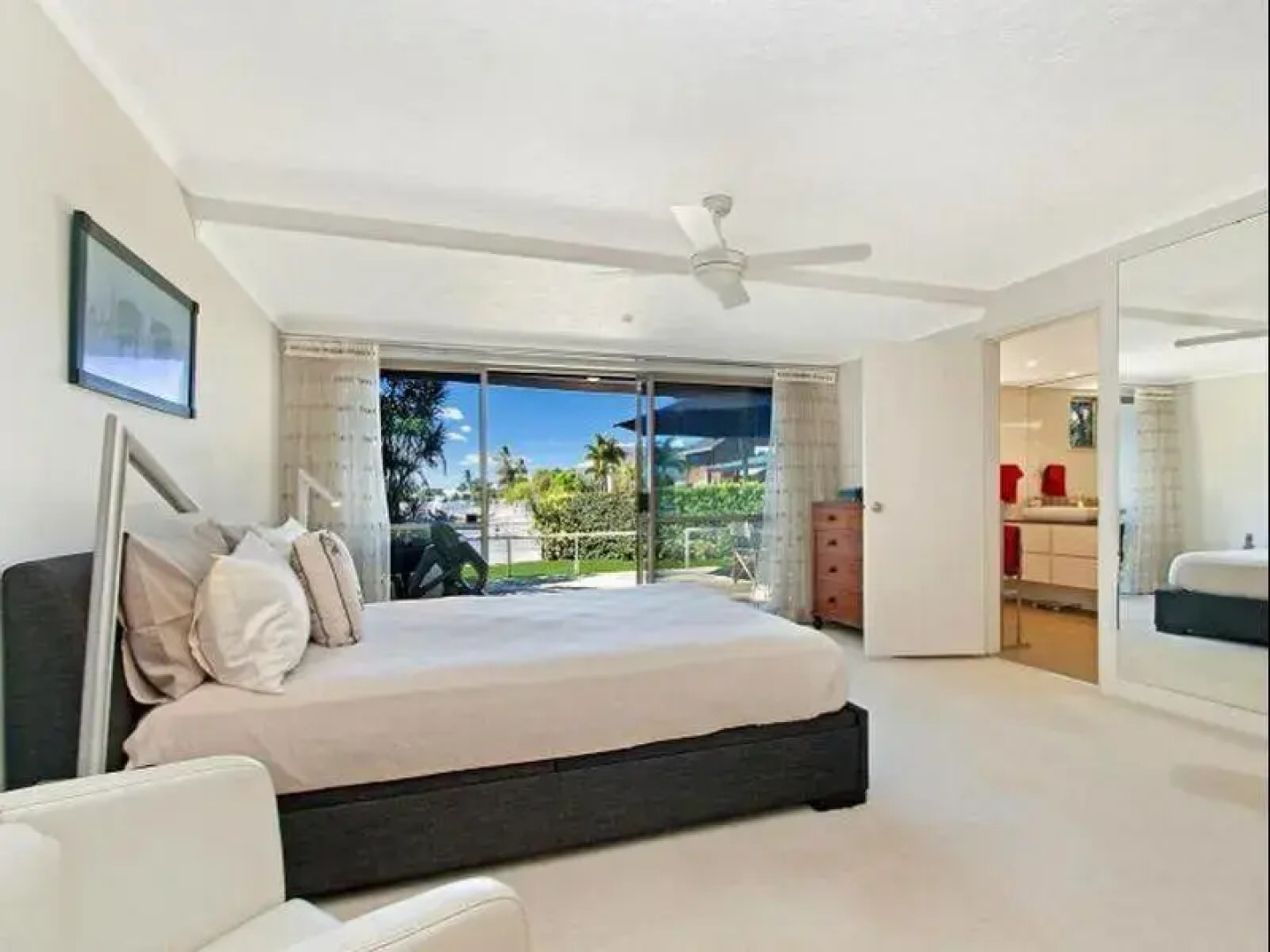 Serenity 11 Apartment