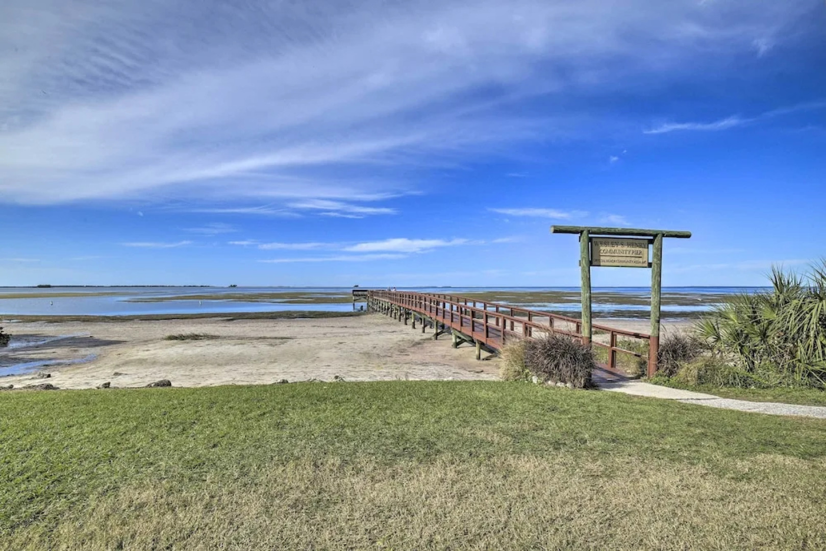 Beachy Palm Harbor Escape: Swim Spa Pool & Gazebo