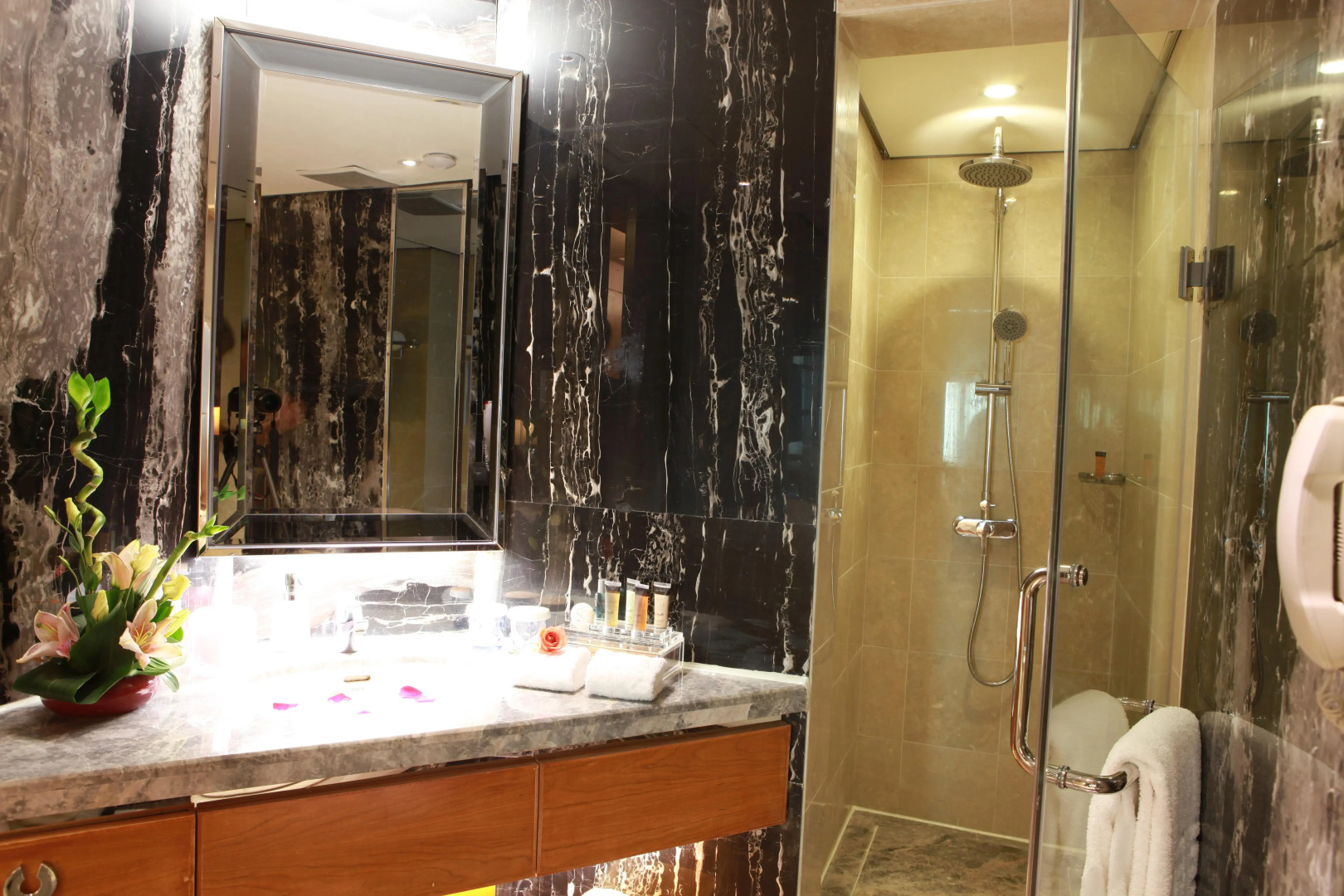 Asia International Hotel Guangzhou